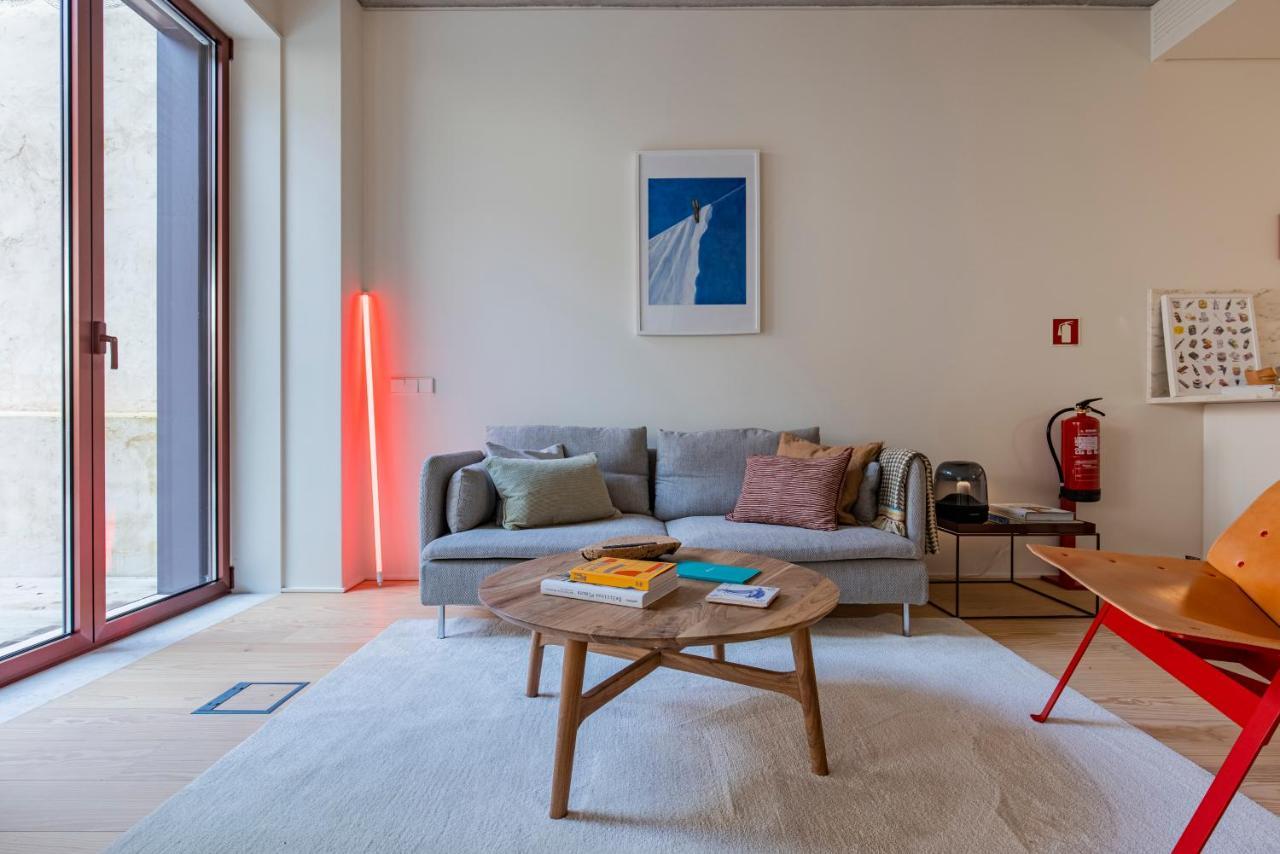 Deluxe 2Bdr Apartment W/ Patio By Lovelystay Lisbon Exterior photo