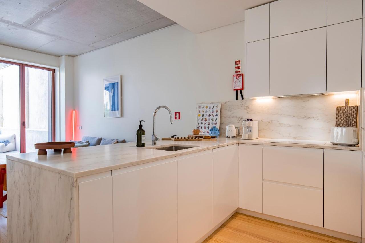 Deluxe 2Bdr Apartment W/ Patio By Lovelystay Lisbon Exterior photo